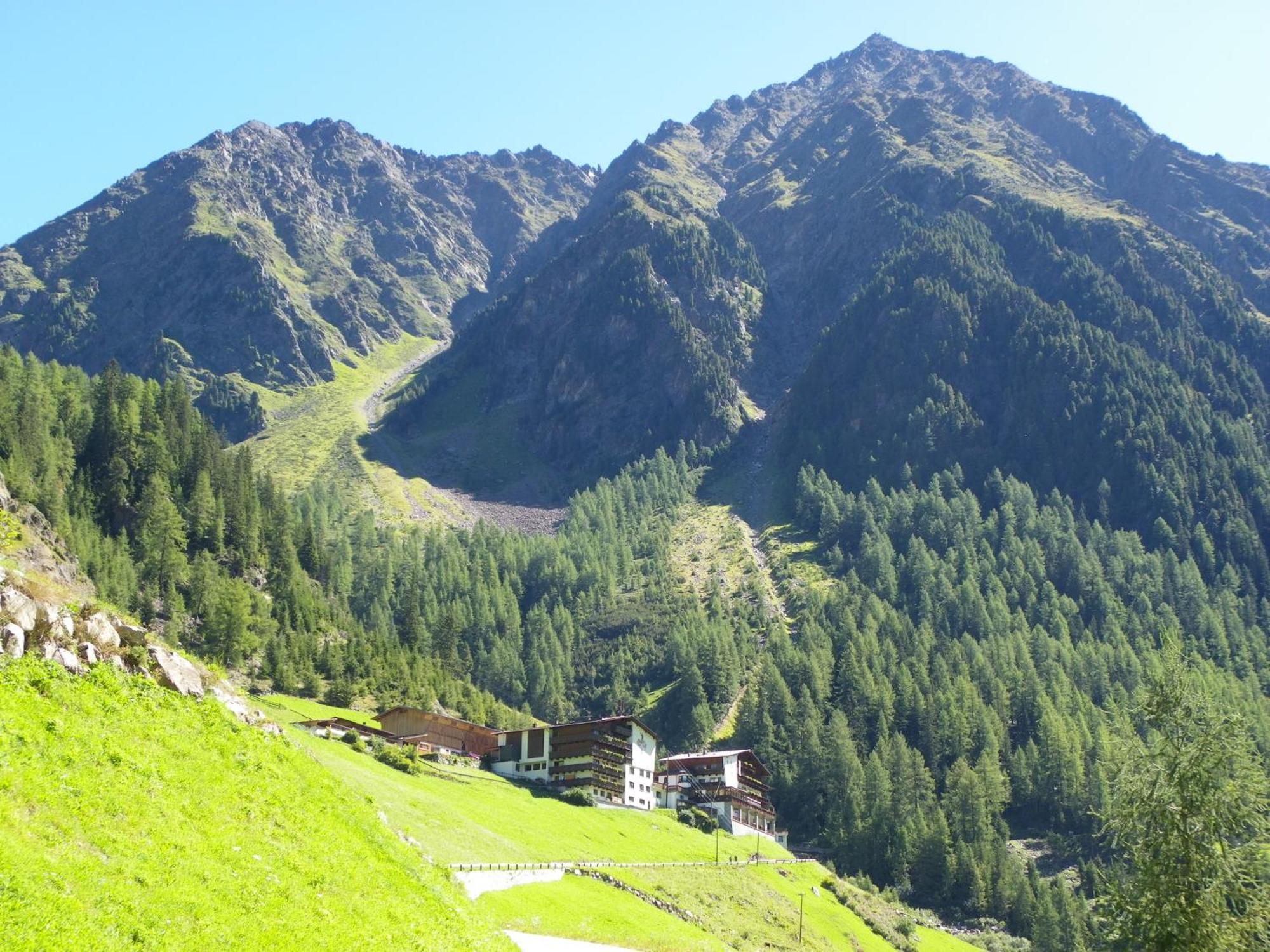 Gaestehaus Berghof Schoepf Längenfeld Exteriér fotografie